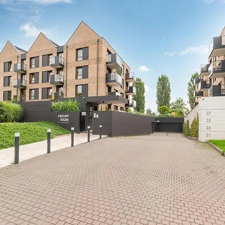 Front Park By Staywin