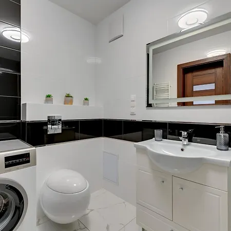 Apartment Front Park By Staywin Danzig